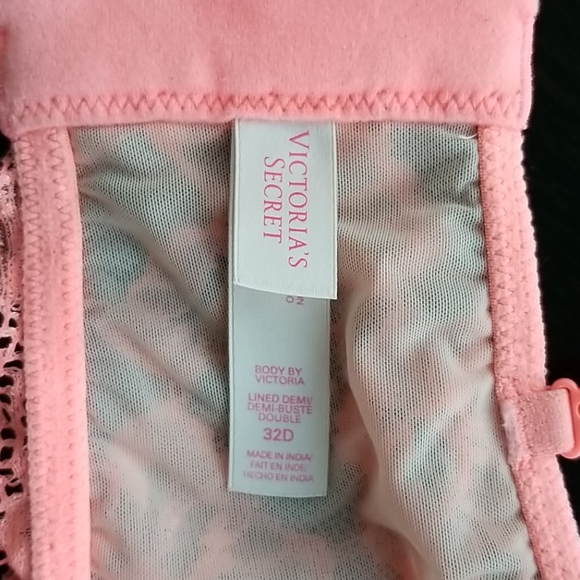 Victoria's Secret Bustier (32D) - Picture 5 of 5